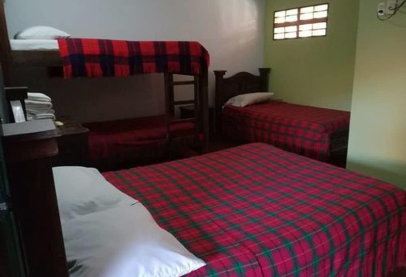 پانسیون Vizcaya Plaza Curití