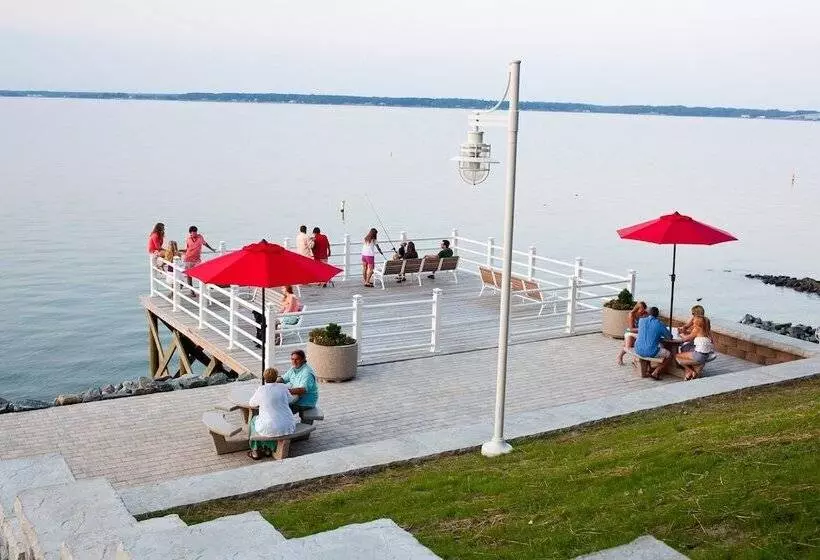 Lomakeskus Grey S Point Camp