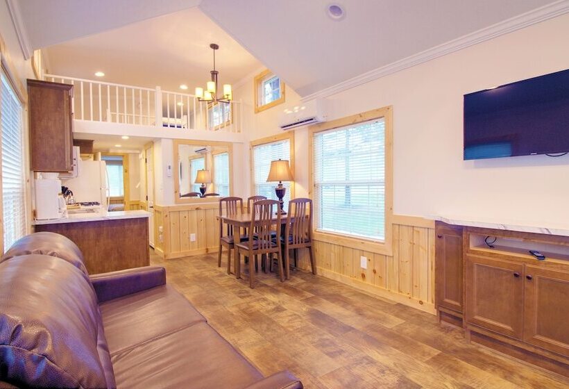 リゾートホテル Grey S Point Camp