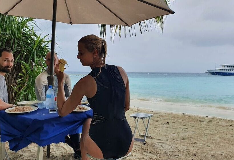 تختخواب و صبحانه Finimas Residence