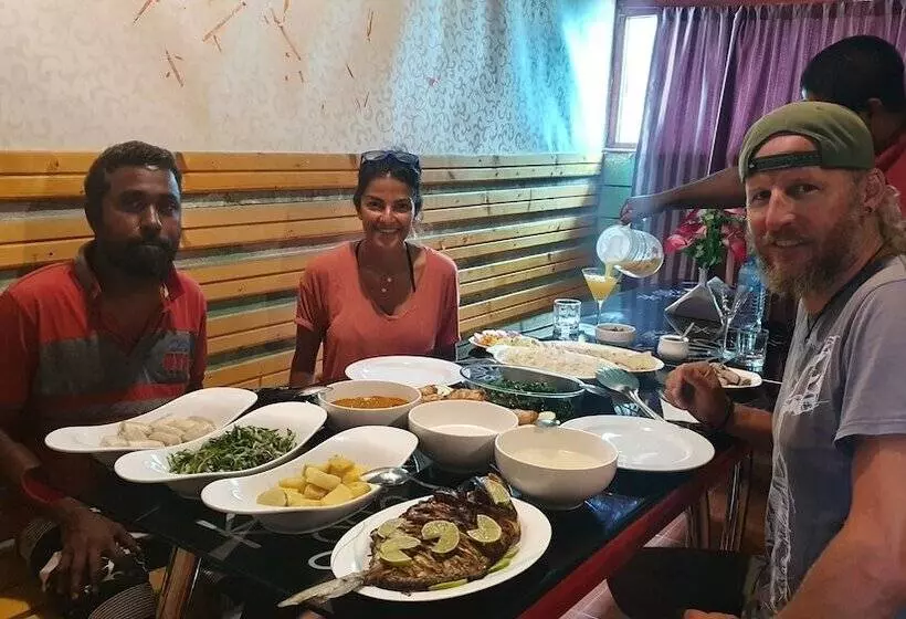 تختخواب و صبحانه Finimas Residence