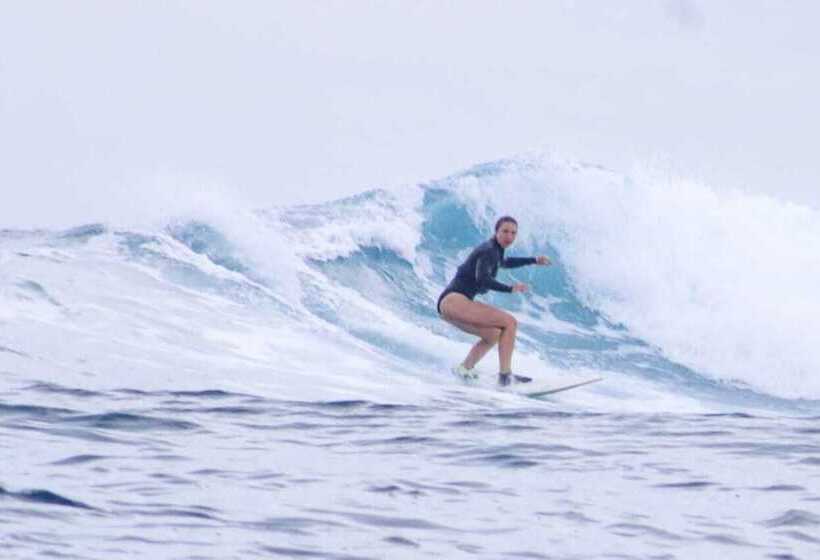 تختخواب و صبحانه Finimas Residence