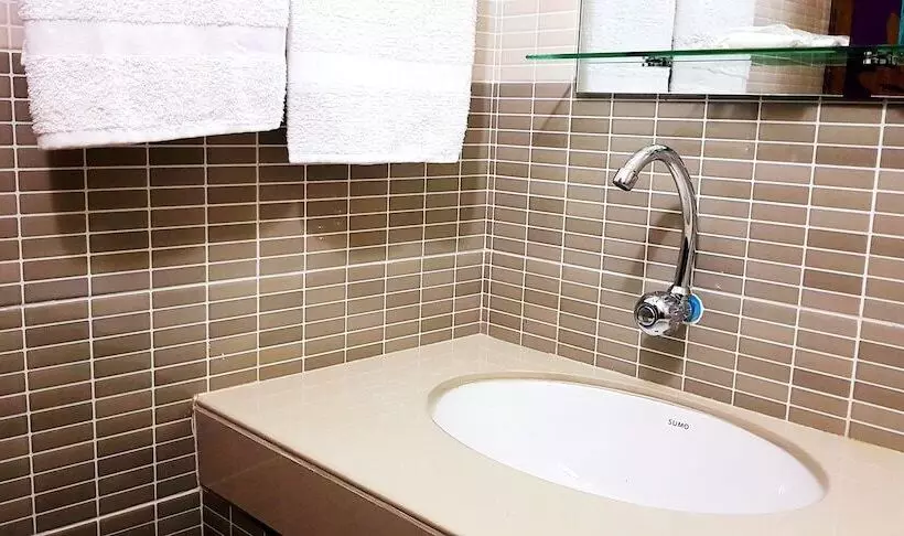 تختخواب و صبحانه Finimas Residence