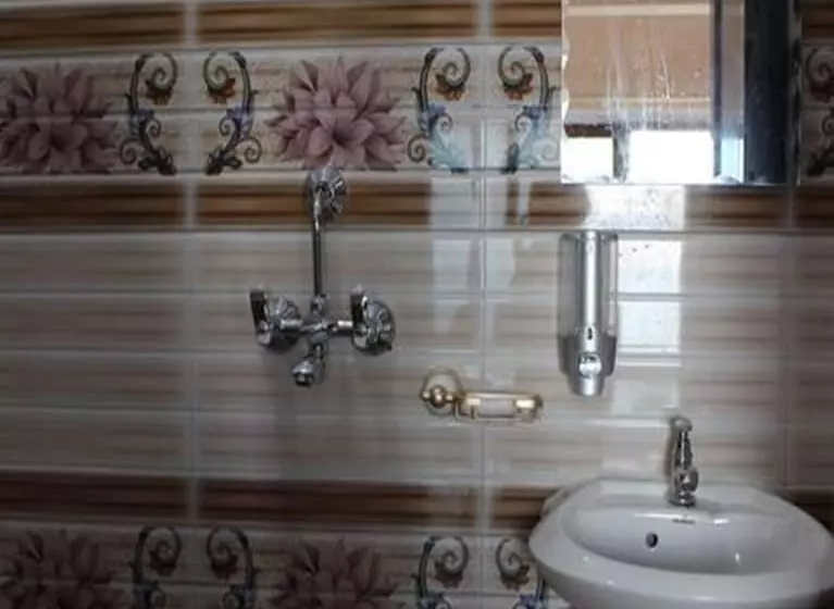 تختخواب و صبحانه Natures Treat Homestay