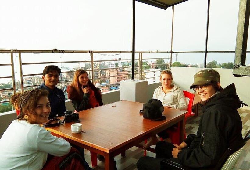 تختخواب و صبحانه Natures Treat Homestay