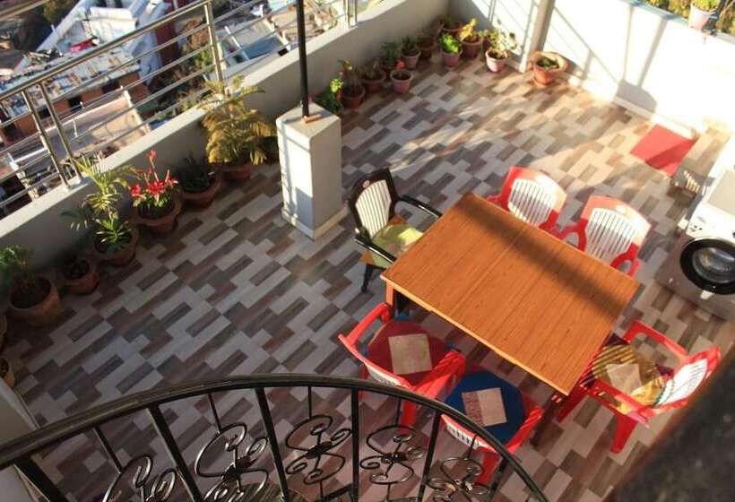 تختخواب و صبحانه Natures Treat Homestay