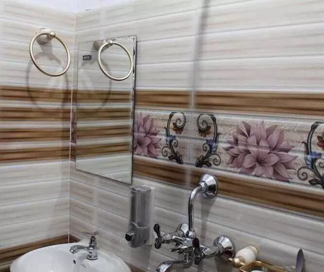 تختخواب و صبحانه Natures Treat Homestay