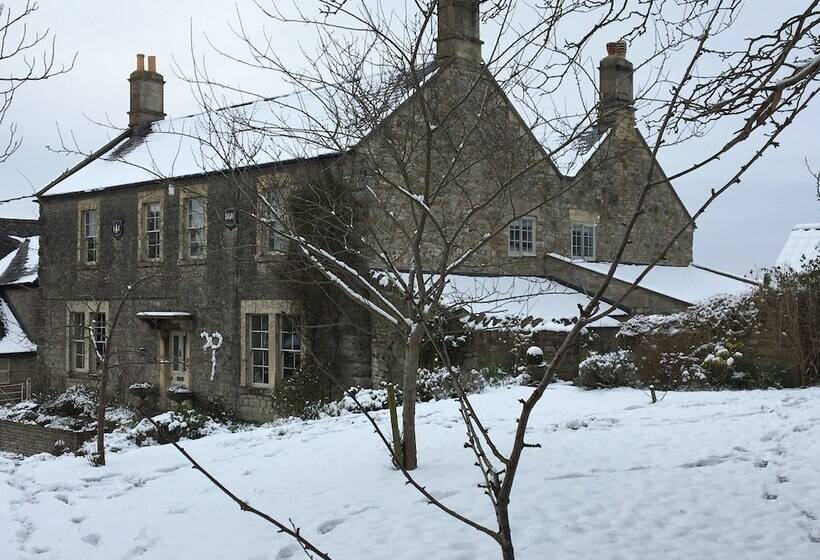 Bed and Breakfast Roundhill Farmhouse