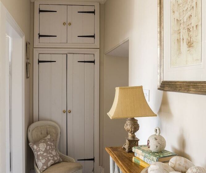 Bed and Breakfast Roundhill Farmhouse