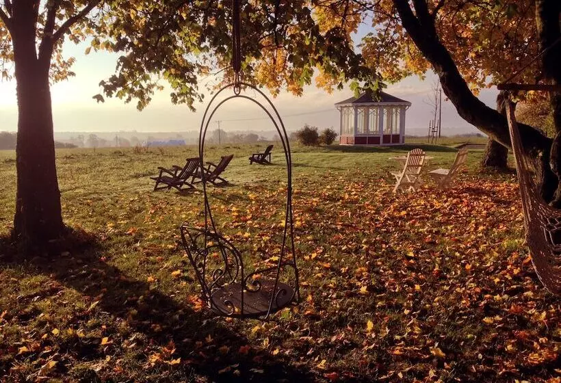 ベッドアンドブレックファースト Torsborgs Gård