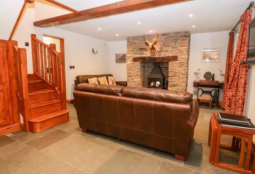 Garth Morthin The Stables