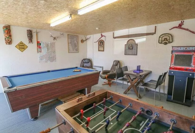 Garth Morthin The Stables