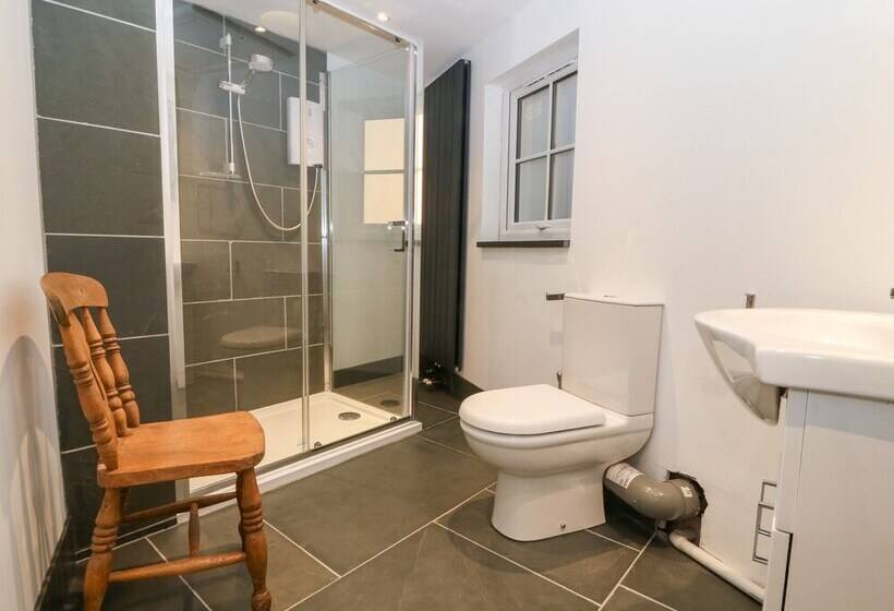 Garth Morthin The Stables