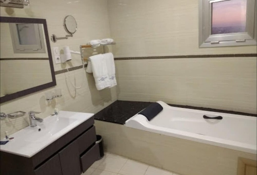 هتل Al Mansour Palace