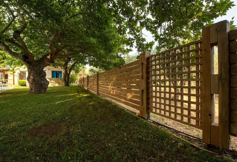 فندق Apollo Beach