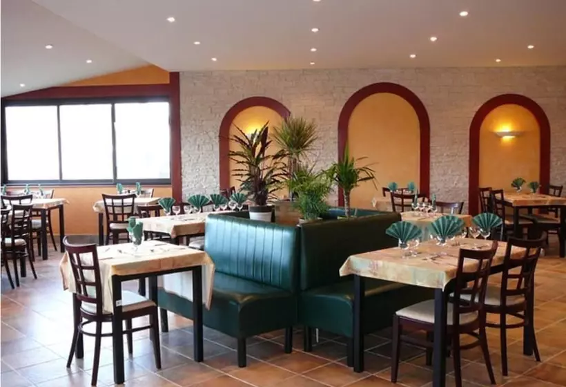 Hotelli Relais Des Cinq Routes