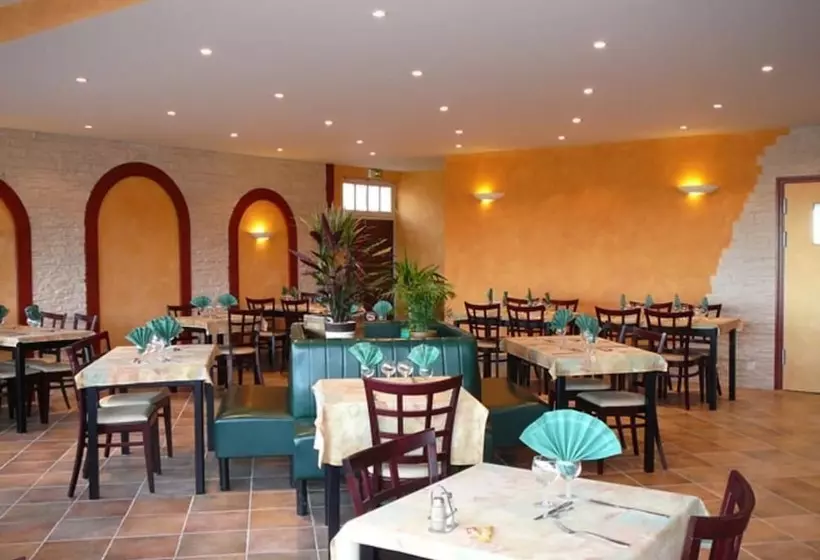 Hotelli Relais Des Cinq Routes