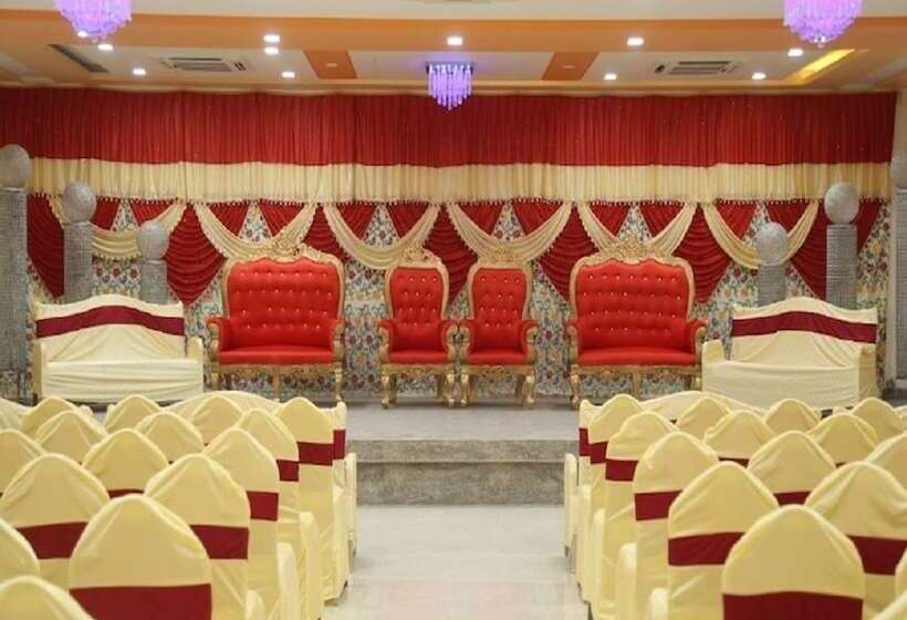 ホテル Room Maangta 125 Kalyan East