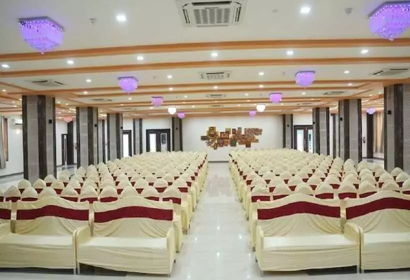 ホテル Room Maangta 125   Kalyan East