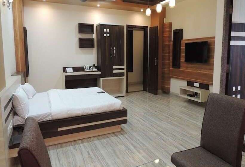 ホテル Room Maangta 125 Kalyan East