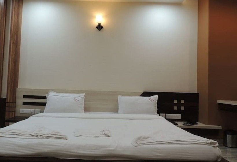 ホテル Room Maangta 125 Kalyan East