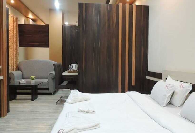 ホテル Room Maangta 125 Kalyan East