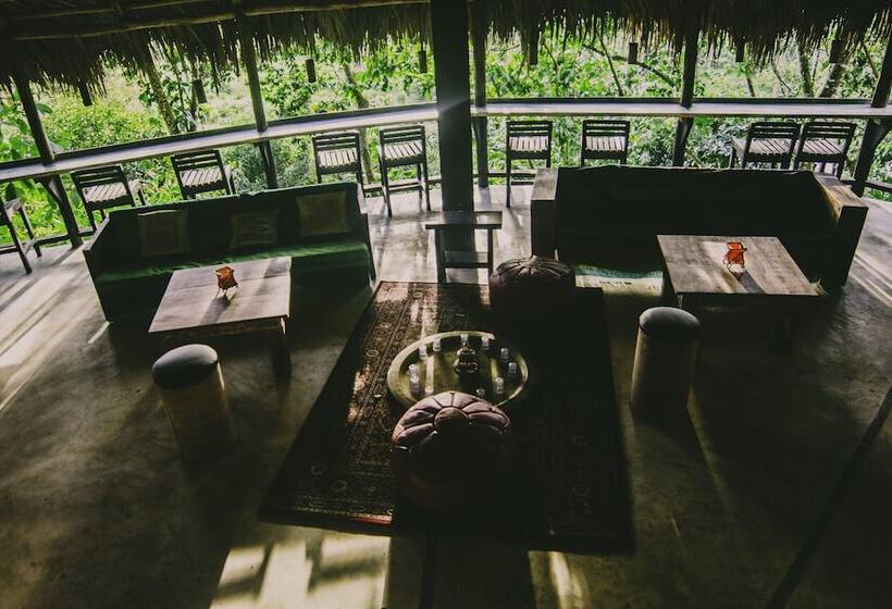 هتل Unique Exotic