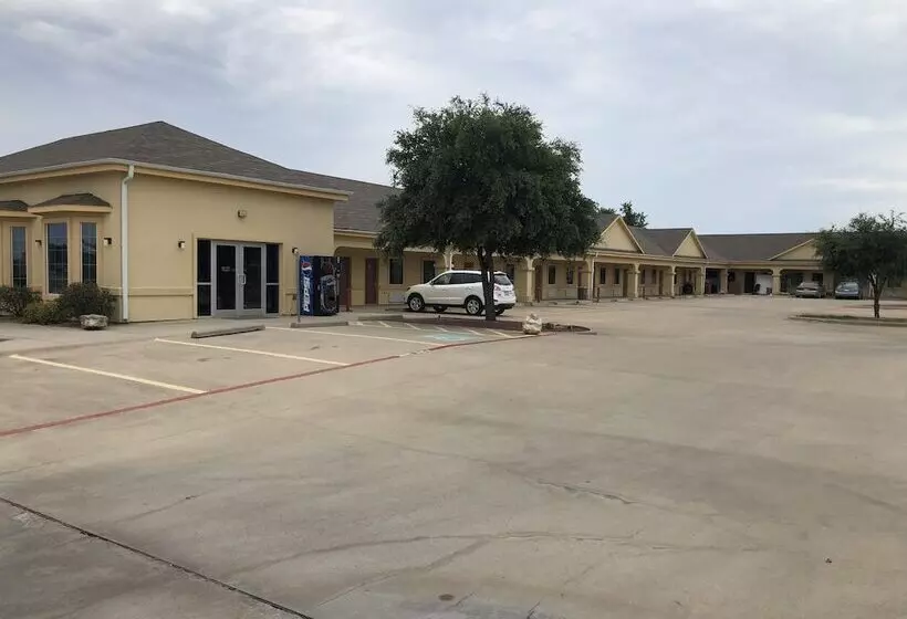 Hotelli Whitesboro Inn & Suites