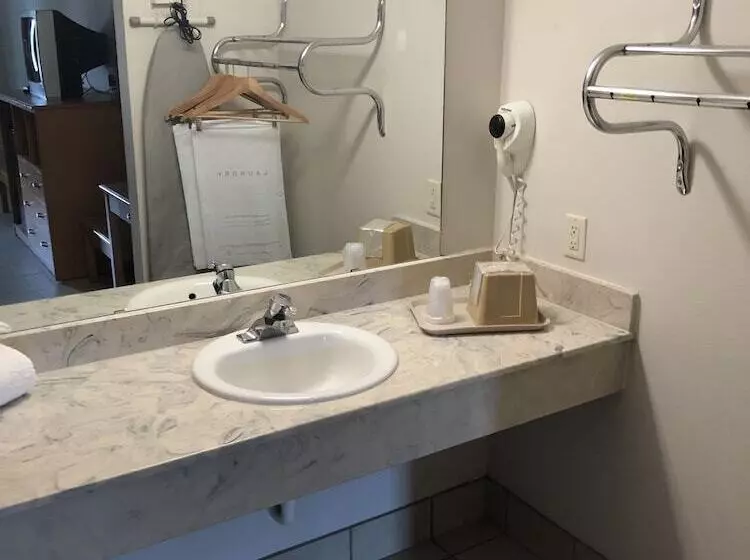 Hotelli Whitesboro Inn & Suites