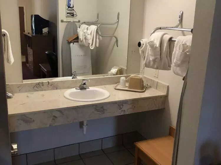 Hotelli Whitesboro Inn & Suites