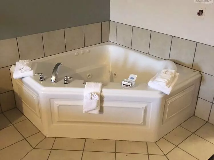 Hotelli Whitesboro Inn & Suites