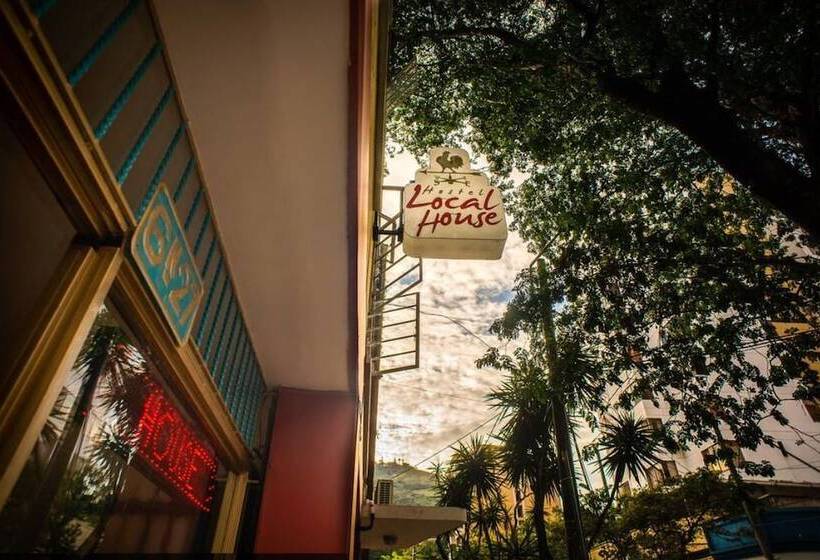 Local House Hostel