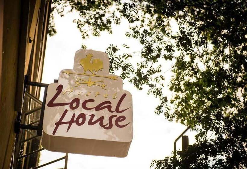 Local House Hostel