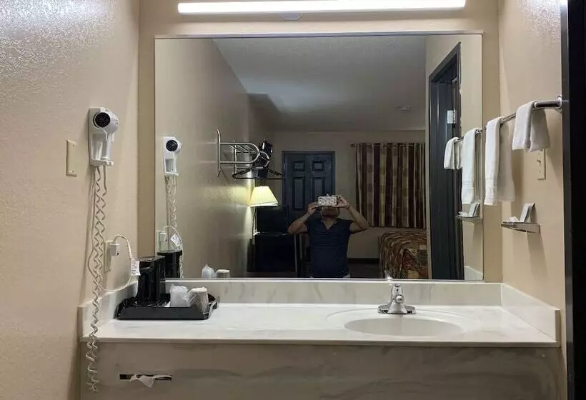 Motelli Owensville Motor Inn