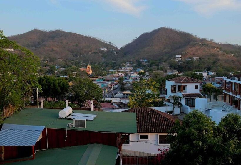 پانسیون Nuestra Casa