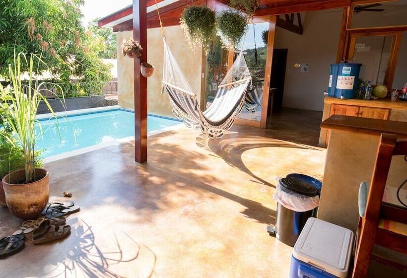 پانسیون Nuestra Casa