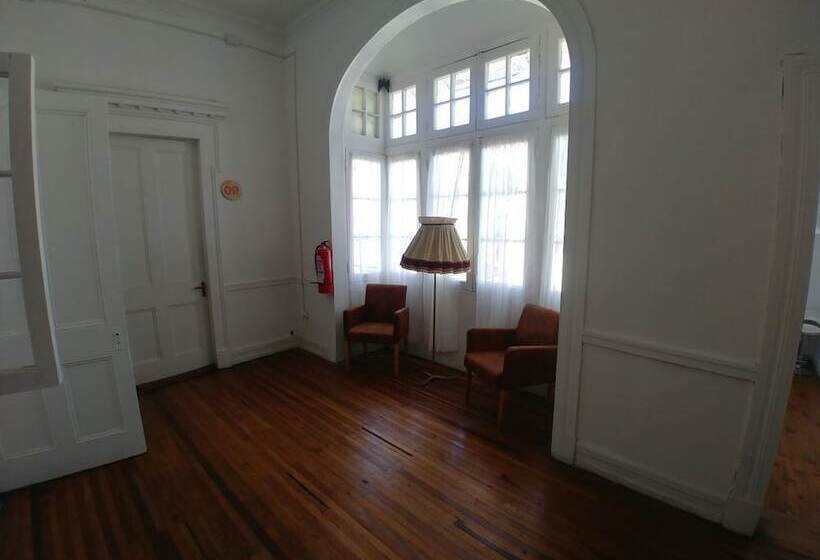 호스텔 Hostal Amelie