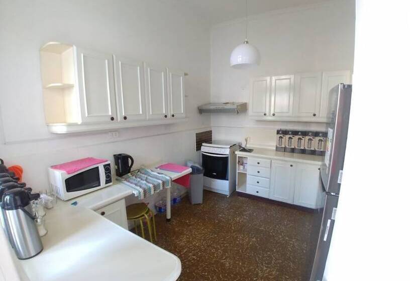 호스텔 Hostal Amelie