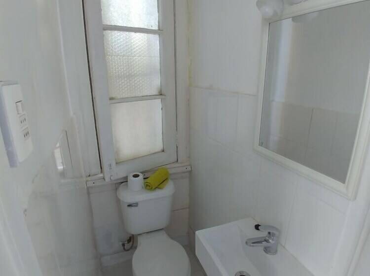 호스텔 Hostal Amelie