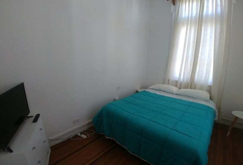 호스텔 Hostal Amelie