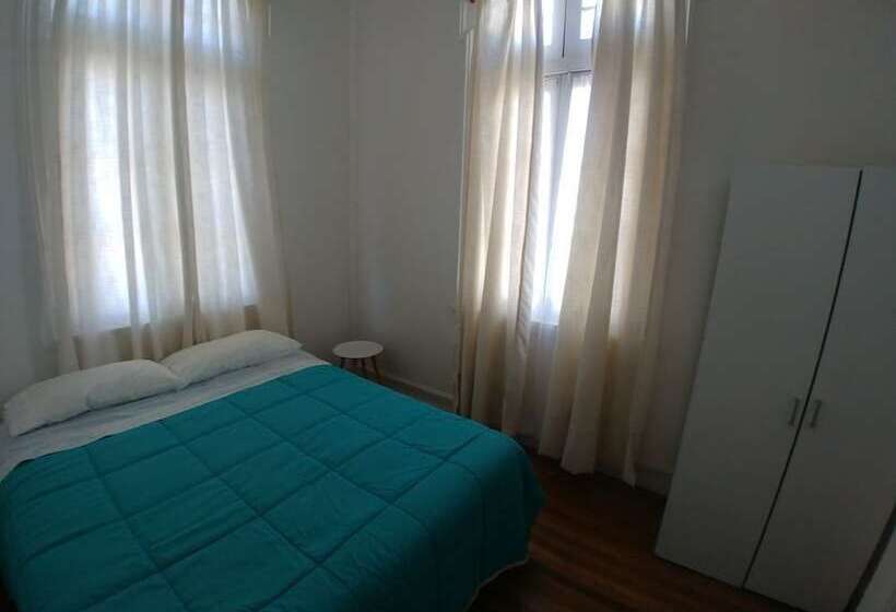 호스텔 Hostal Amelie