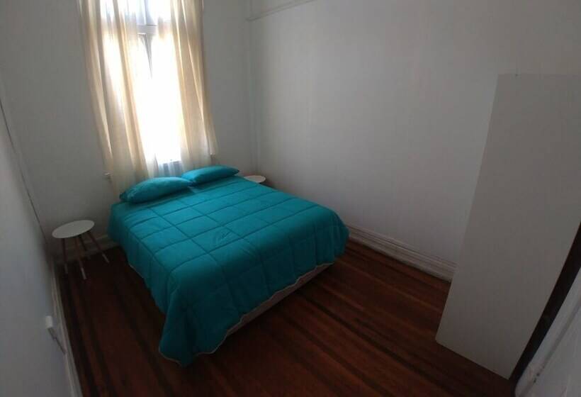 호스텔 Hostal Amelie