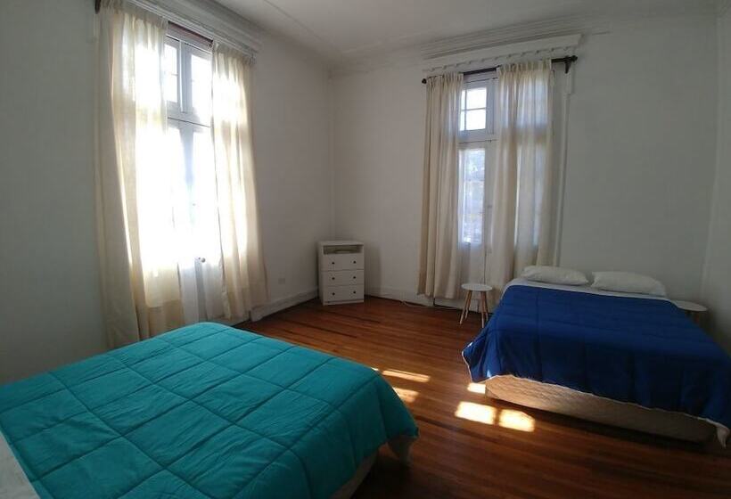 호스텔 Hostal Amelie