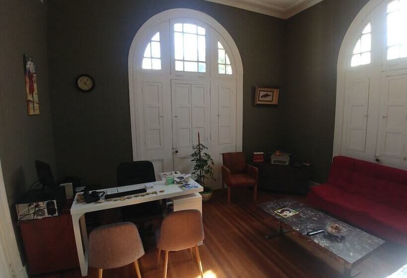 호스텔 Hostal Amelie