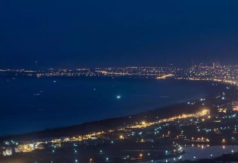 تختخواب و صبحانه Noir Home