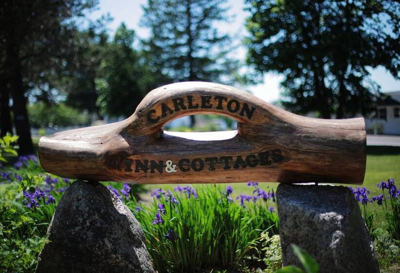 Carleton Inn & Cottages