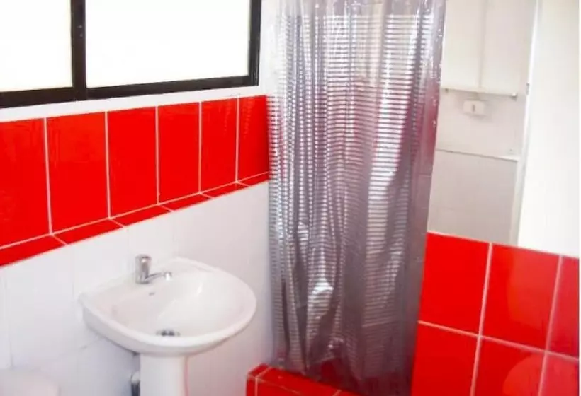 Hostal Cruz Central Hostel