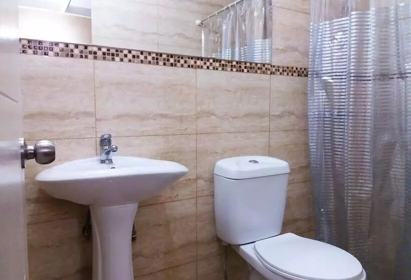 Hostal Cruz Central Hostel