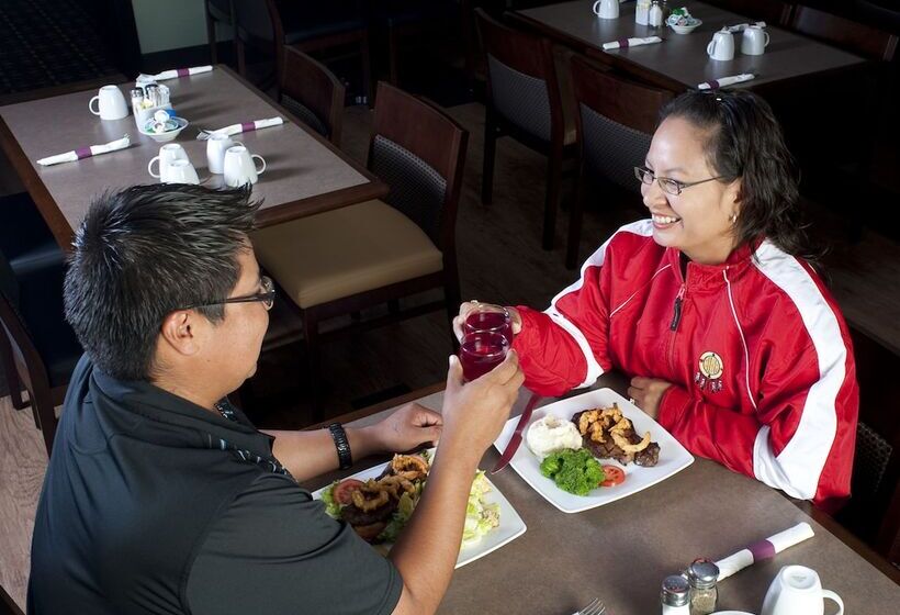 فندق Bear Claw Casino &