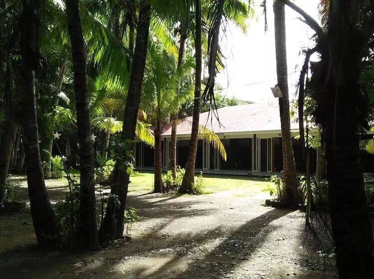 Hotelli Coco Paradise Beach Resort